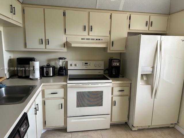 Small Image of 10101 SUNRISE LAKES BLVD #306, Sunrise Number 2