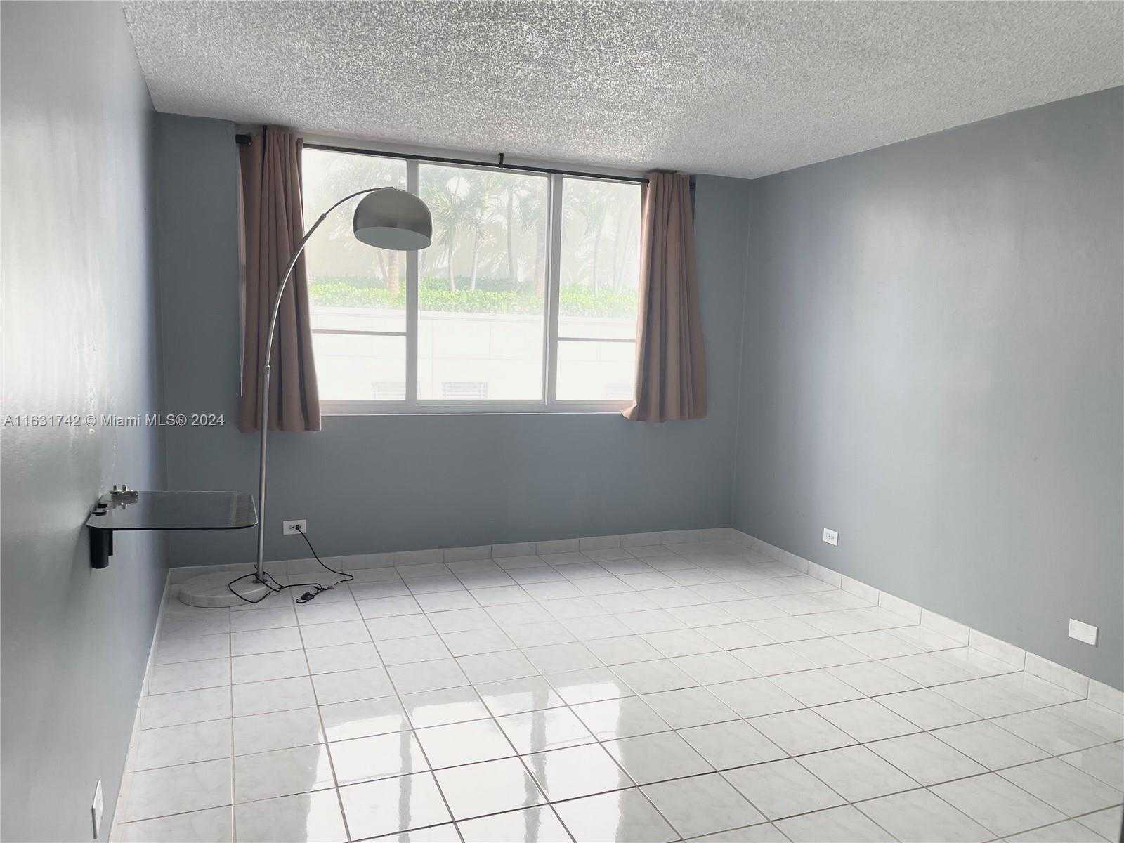 Small Image of 5005 COLLINS AVE #523, Miami Beach Number 7