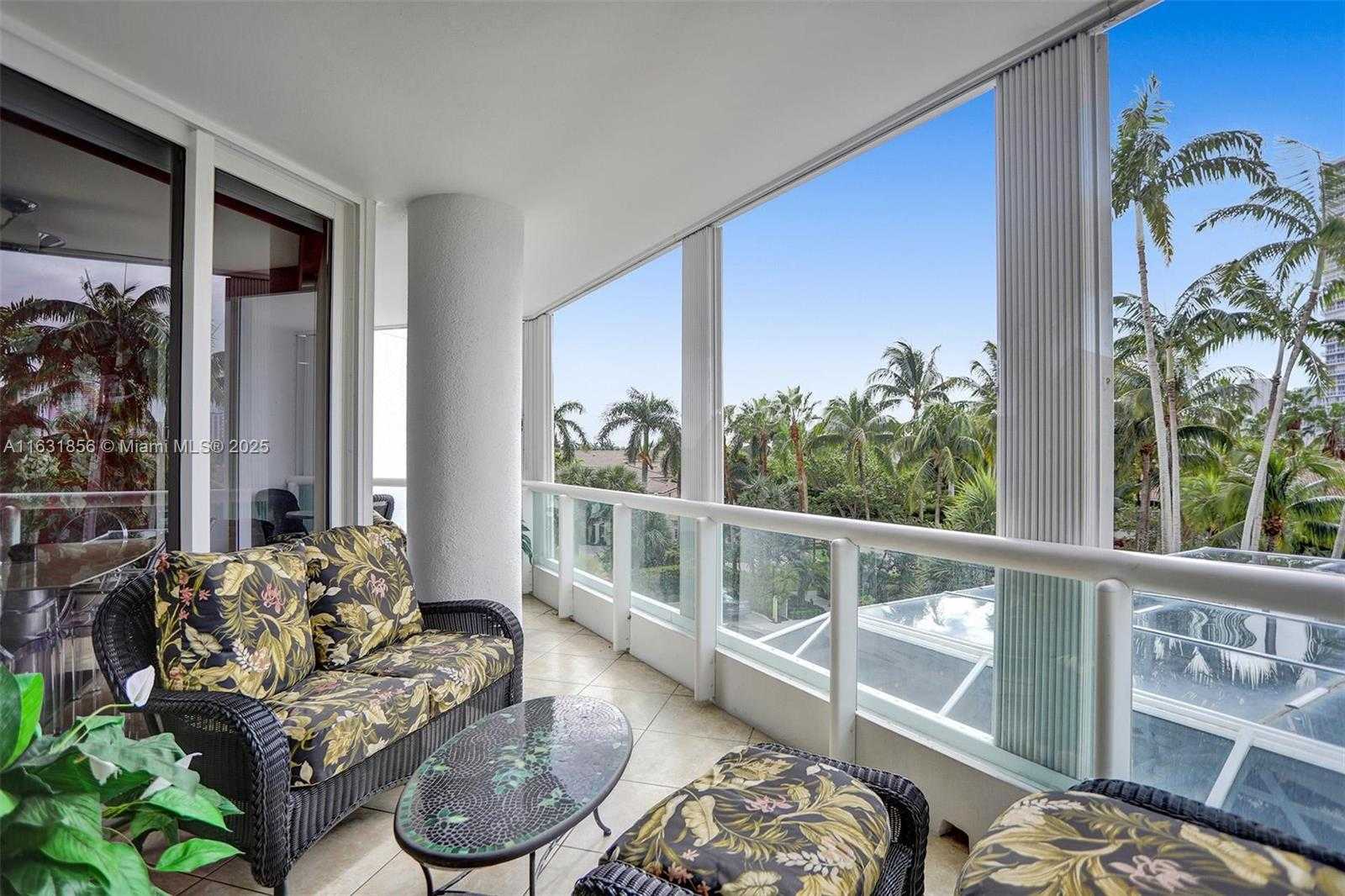 Small Image of 21050 POINT PL #403, Aventura Number 13