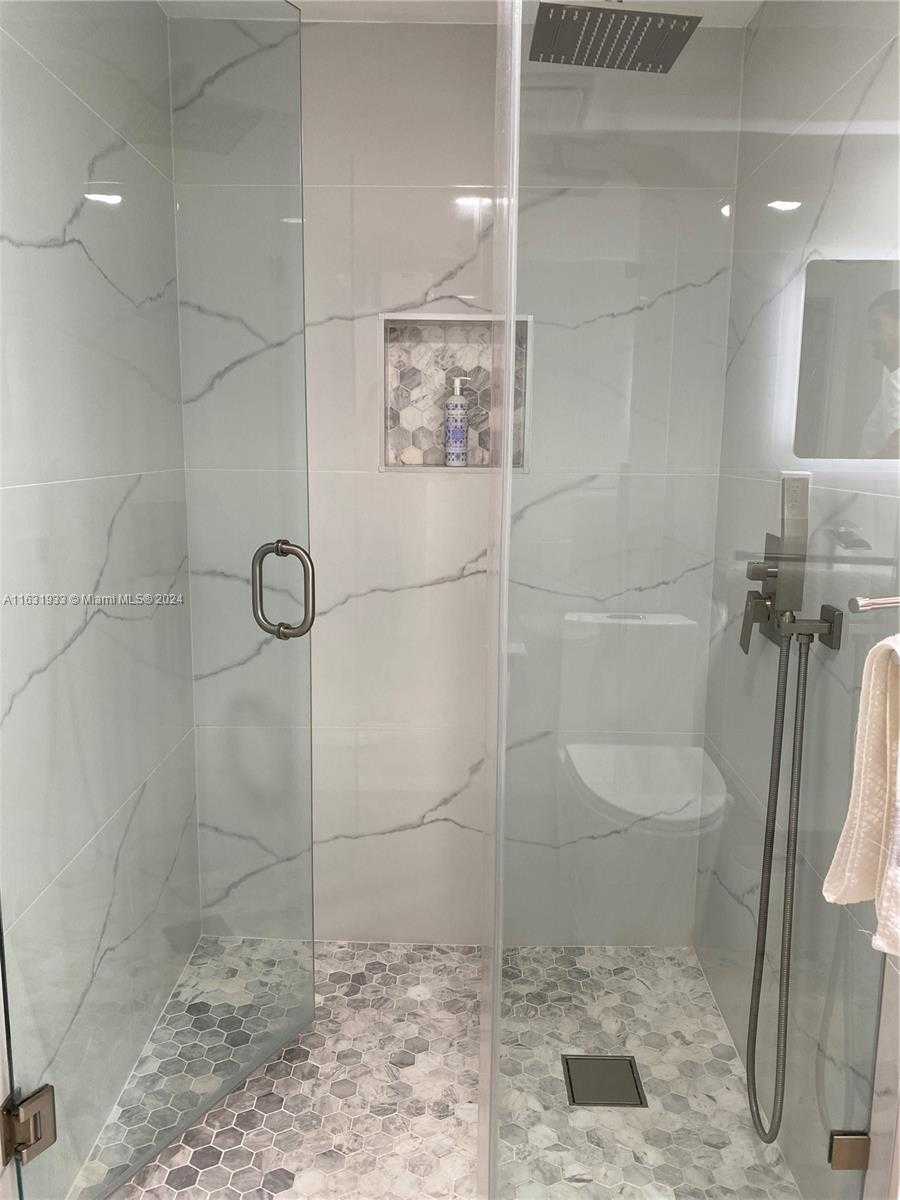 Small Image of 1717 NORTH BAYSHORE DR #A-1239, Miami Number 10