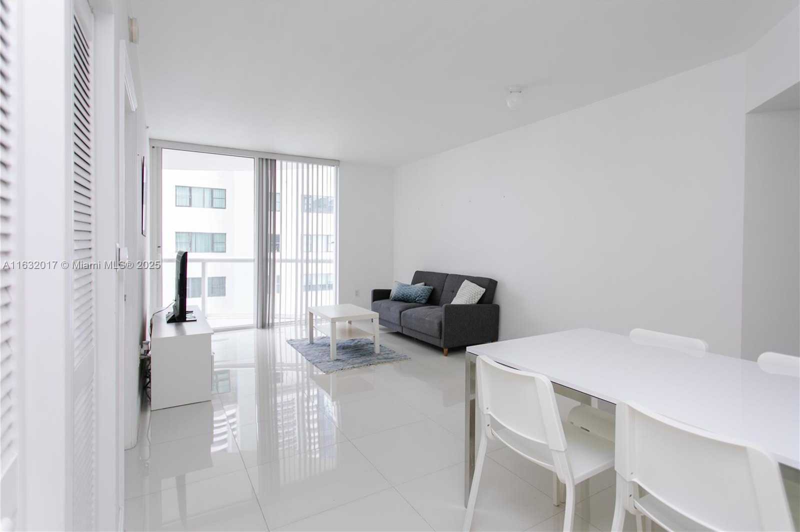 Small Image of 6365 COLLINS AVE #806, Miami Beach Number 13
