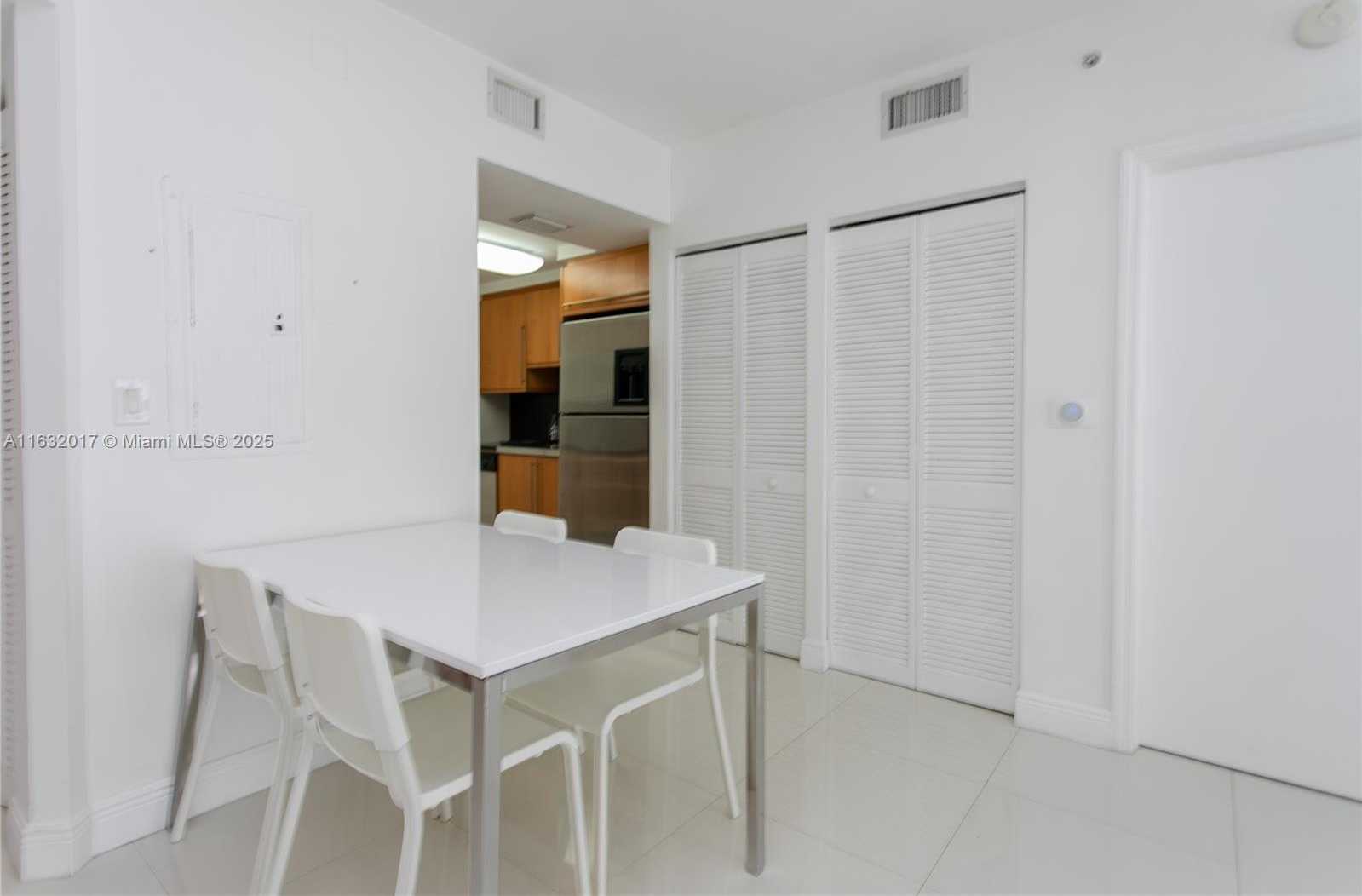 Small Image of 6365 COLLINS AVE #806, Miami Beach Number 17
