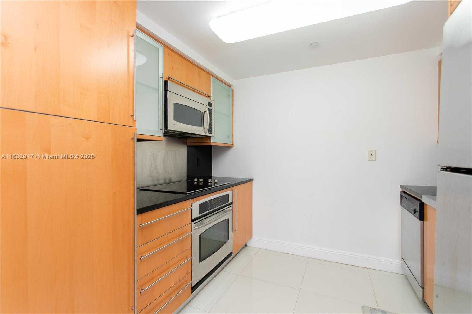 Small Image of 6365 COLLINS AVE #806, Miami Beach Number 21