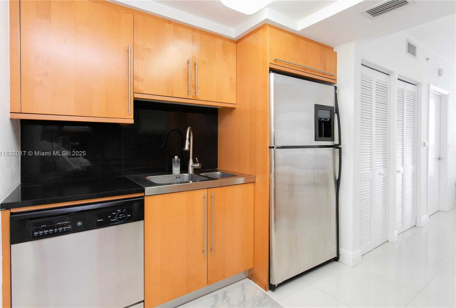 Small Image of 6365 COLLINS AVE #806, Miami Beach Number 28