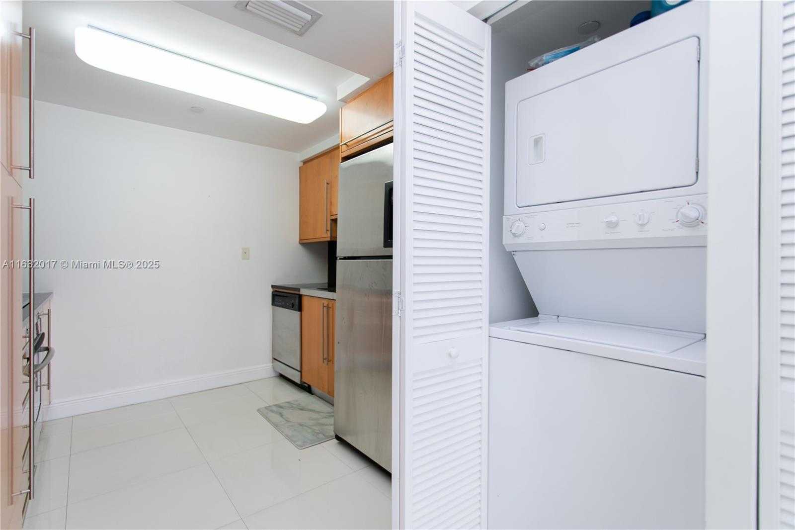 Small Image of 6365 COLLINS AVE #806, Miami Beach Number 29