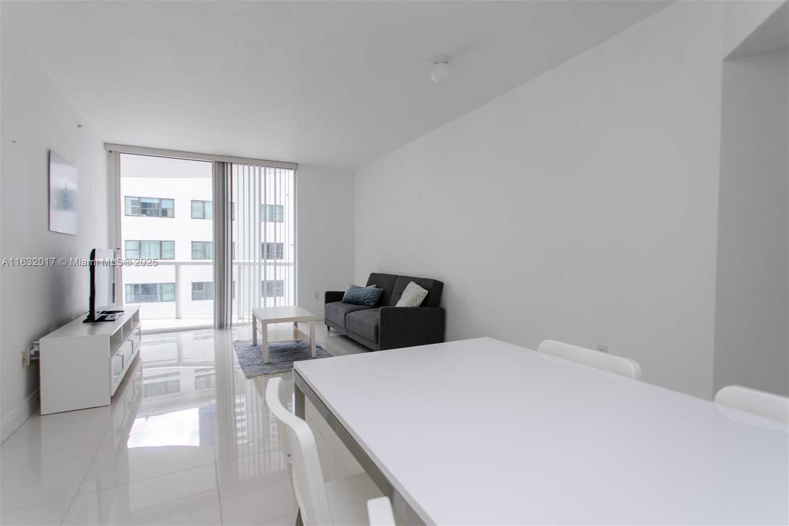 Small Image of 6365 COLLINS AVE #806, Miami Beach Number 37