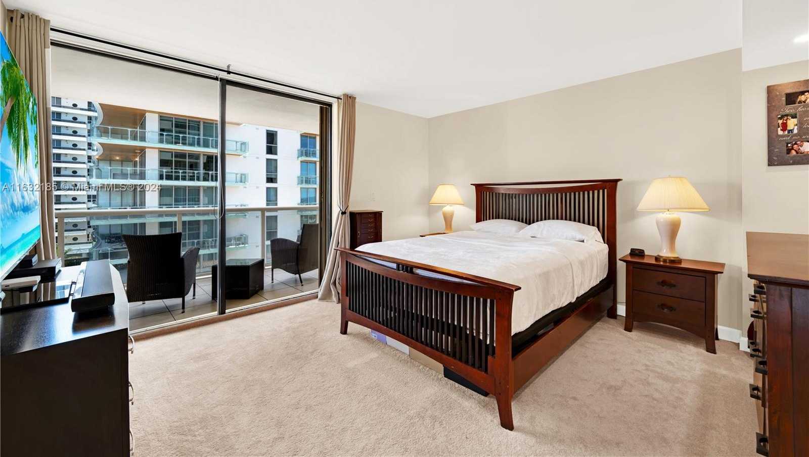 Small Image of 5757 COLLINS AVE #801, Miami Beach Number 16