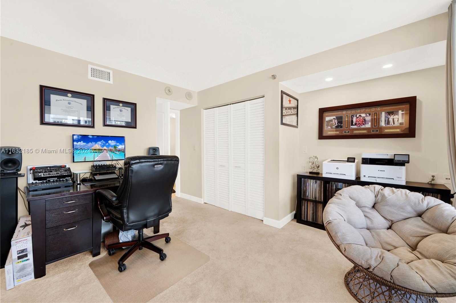 Small Image of 5757 COLLINS AVE #801, Miami Beach Number 23