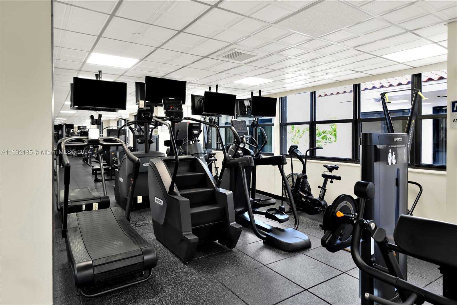 Small Image of 5757 COLLINS AVE #801, Miami Beach Number 35