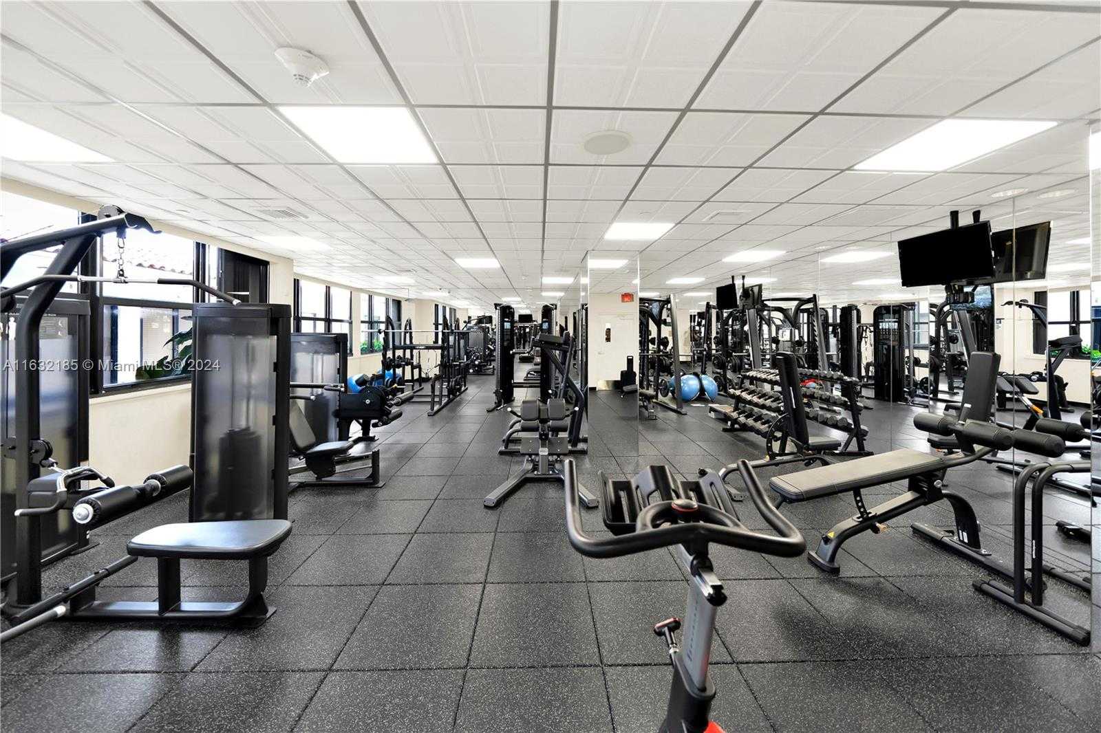Small Image of 5757 COLLINS AVE #801, Miami Beach Number 36