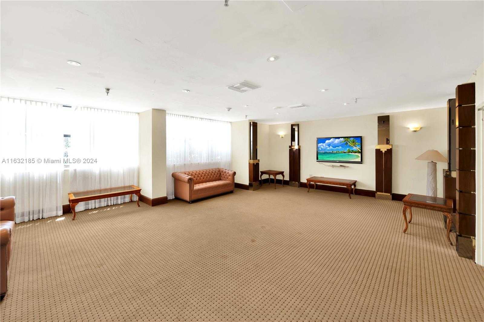 Small Image of 5757 COLLINS AVE #801, Miami Beach Number 44