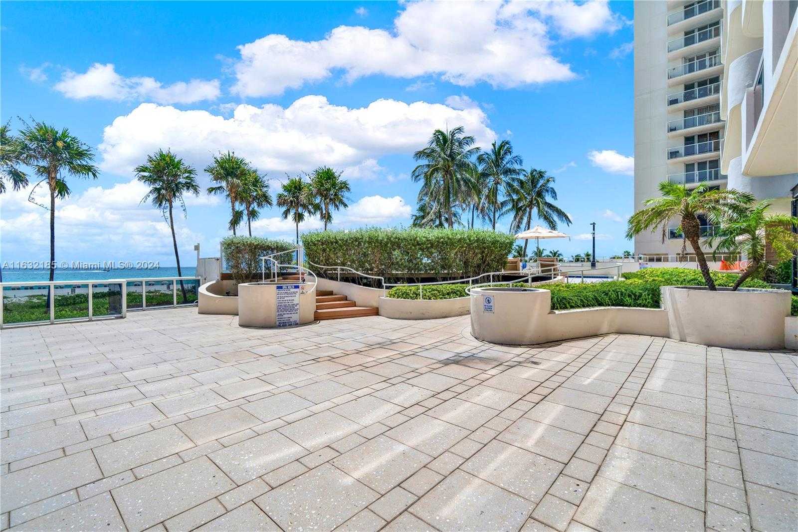 Small Image of 5757 COLLINS AVE #801, Miami Beach Number 47