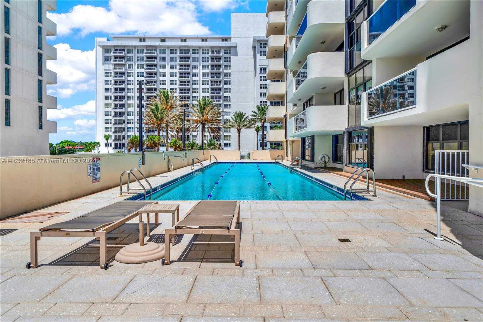 Small Image of 5757 COLLINS AVE #801, Miami Beach Number 49