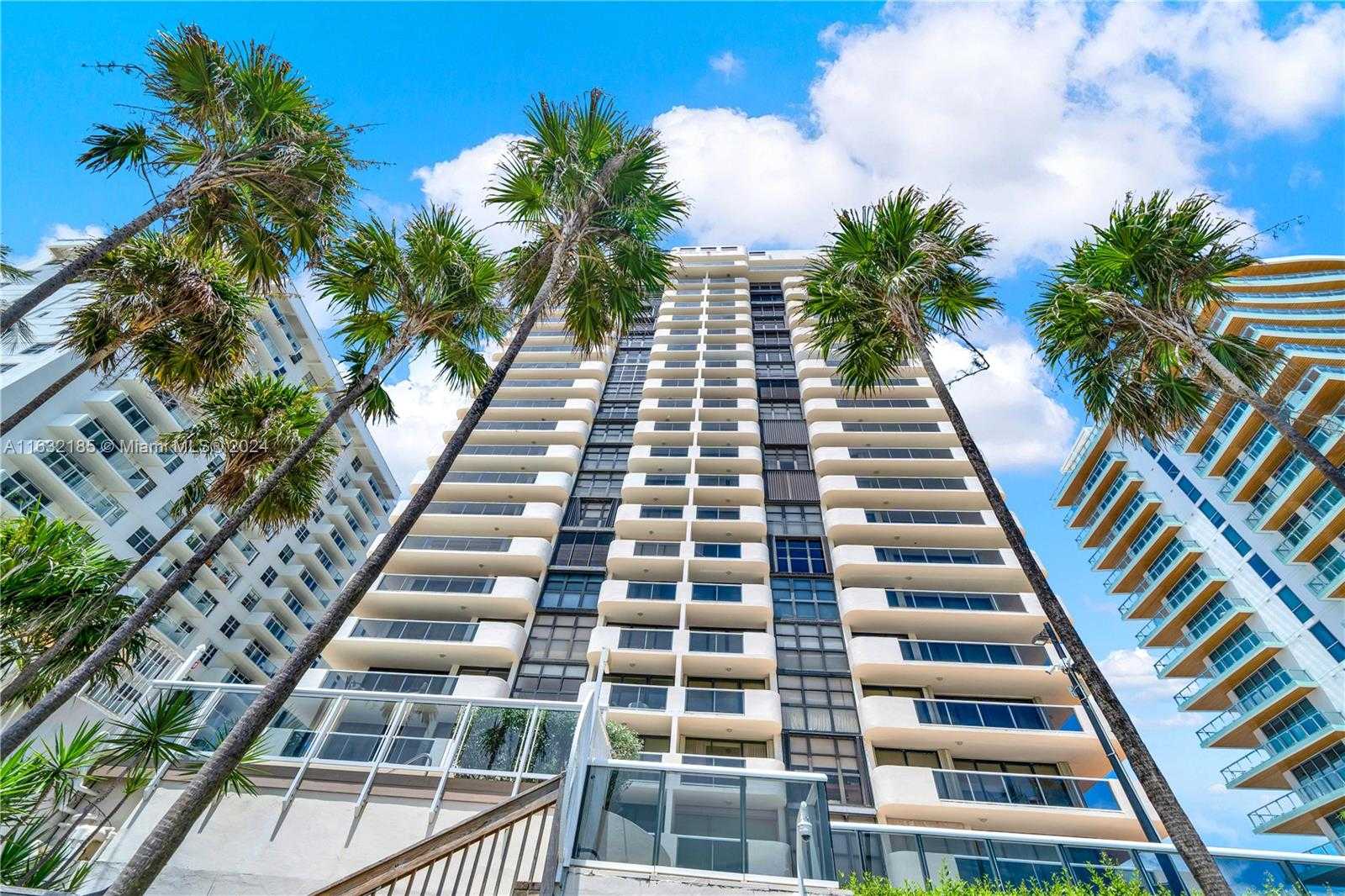 Small Image of 5757 COLLINS AVE #801, Miami Beach Number 54