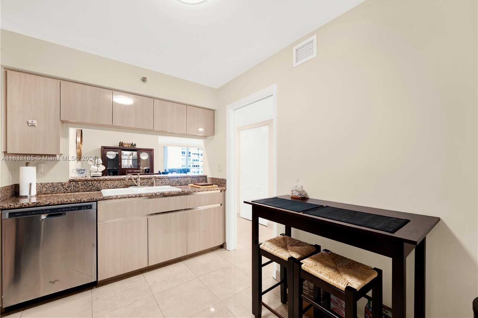 Small Image of 5757 COLLINS AVE #801, Miami Beach Number 6