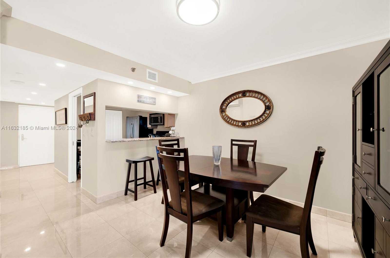 Small Image of 5757 COLLINS AVE #801, Miami Beach Number 9