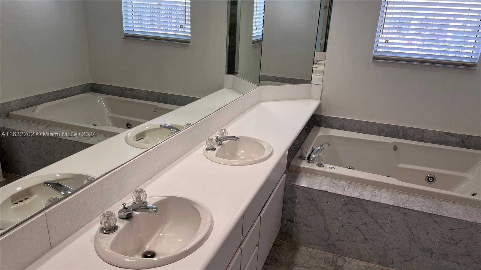 Small Image of 16485 COLLINS AVE #2334, Sunny Isles Beach Number 34