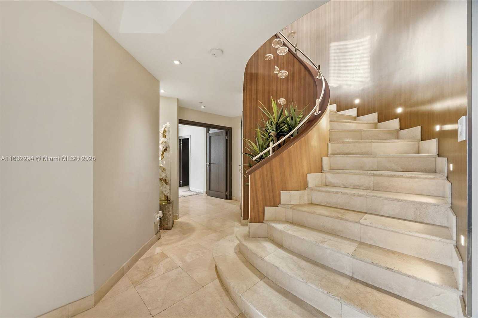 Small Image of 7000 ISLAND BLVD #PH-08, Aventura Number 13