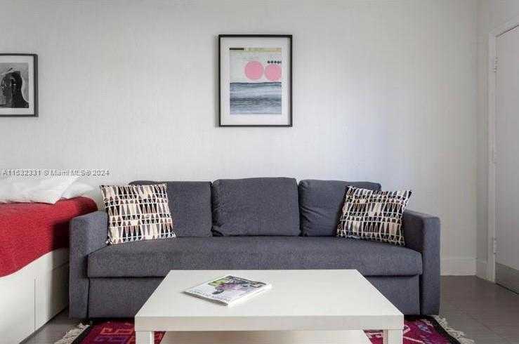 Small Image of 4015 INDIAN CREEK DR #307, Miami Beach Number 1