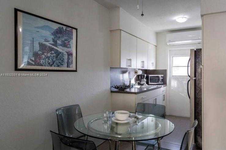 Small Image of 4015 INDIAN CREEK DR #307, Miami Beach Number 11