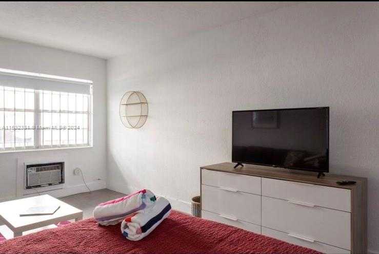 Small Image of 4015 INDIAN CREEK DR #307, Miami Beach Number 7