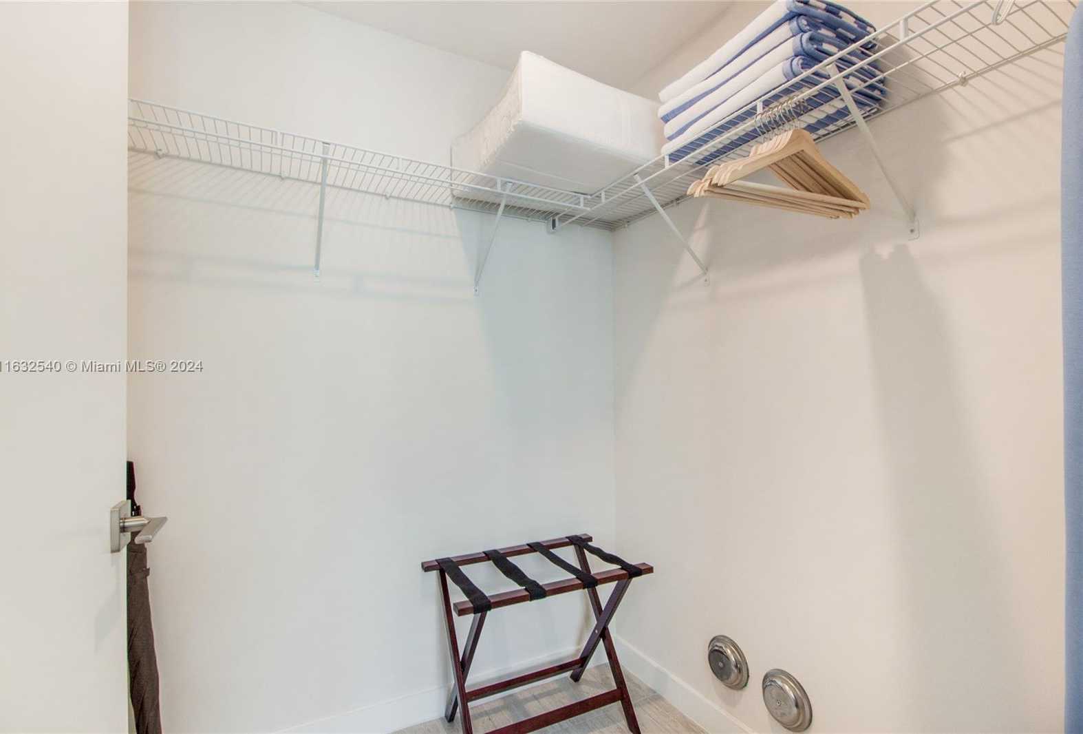 Small Image of 3900 BISCAYNE BLVD #N-917, Miami Number 12