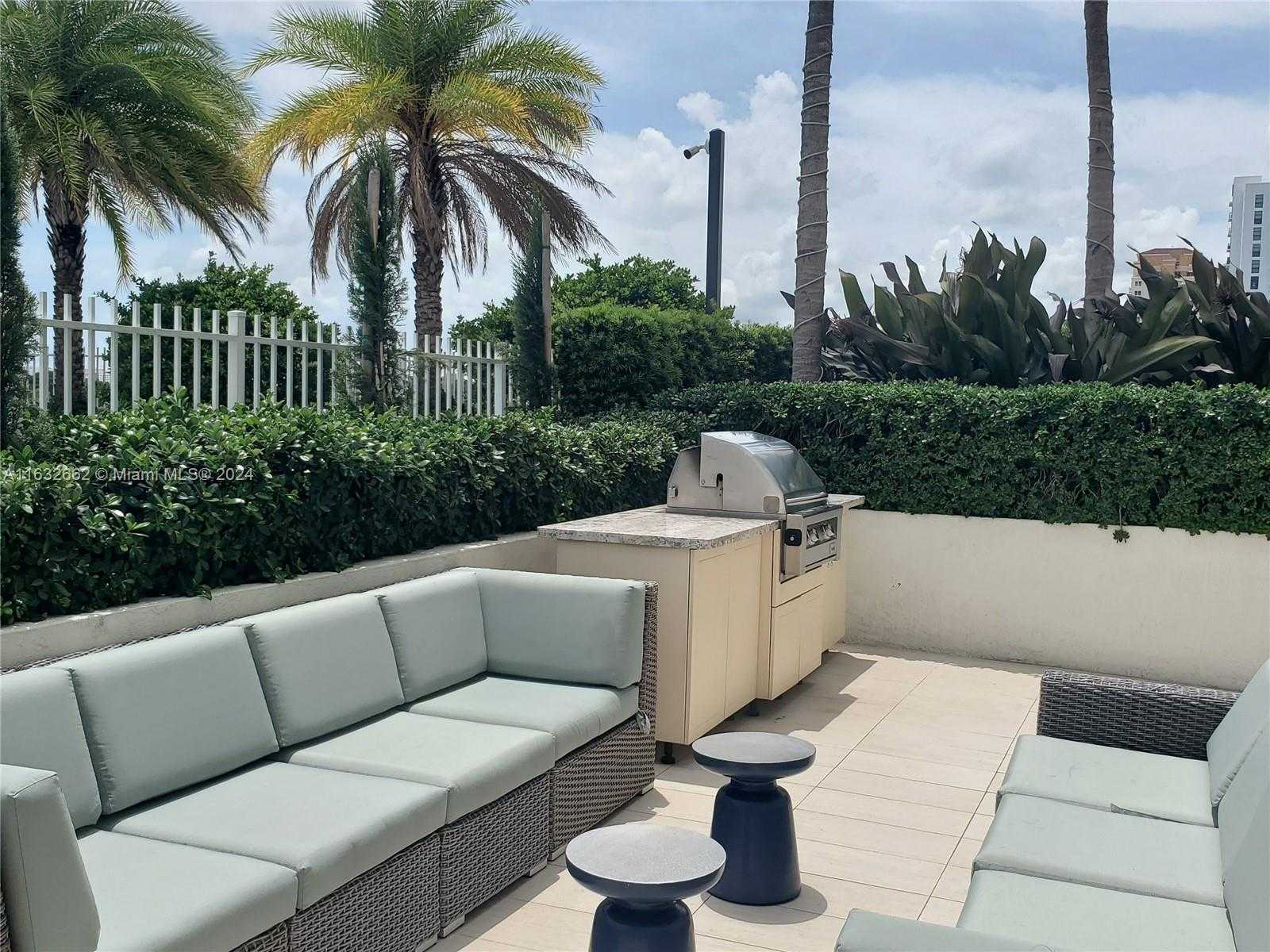 Small Image of 3000 CORAL WAY #1121, Miami Number 8