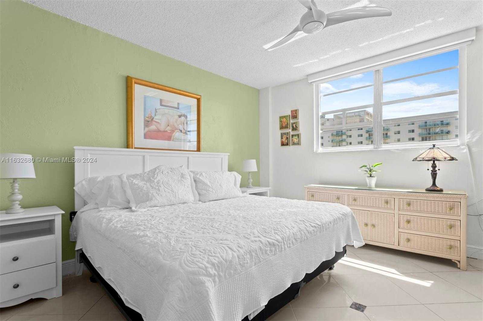 Small Image of 19390 COLLINS AVE #1106, Sunny Isles Beach Number 12