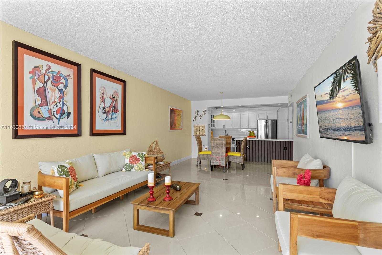Small Image of 19390 COLLINS AVE #1106, Sunny Isles Beach Number 3