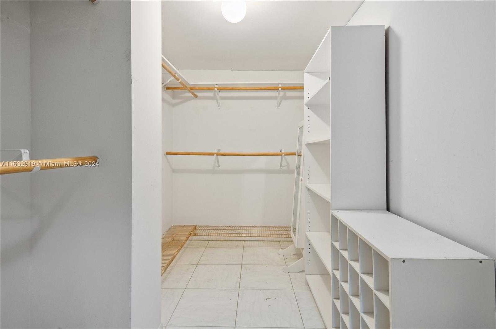 Small Image of 600 THREE ISLANDS BLVD #602, Hallandale Beach Number 11