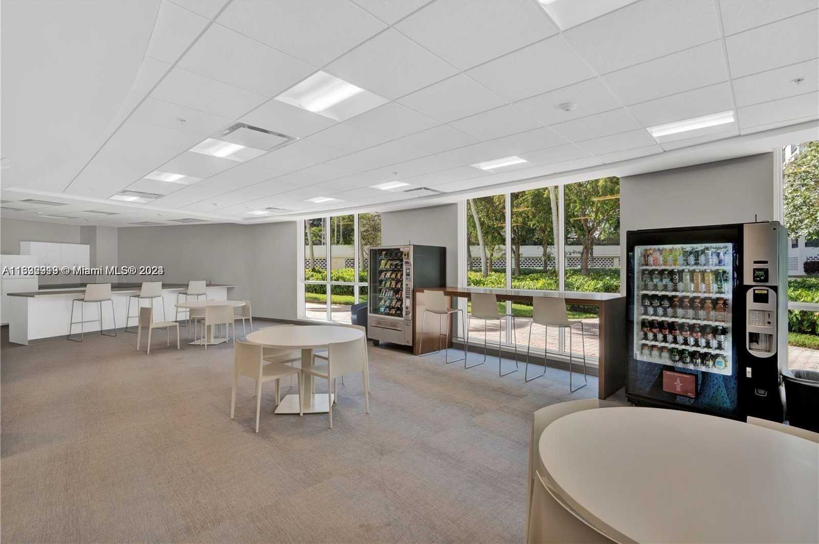 Small Image of 600 THREE ISLANDS BLVD #602, Hallandale Beach Number 25