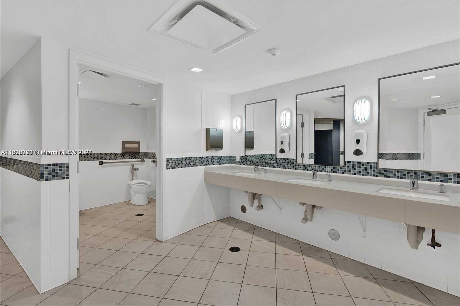 Small Image of 600 THREE ISLANDS BLVD #602, Hallandale Beach Number 30