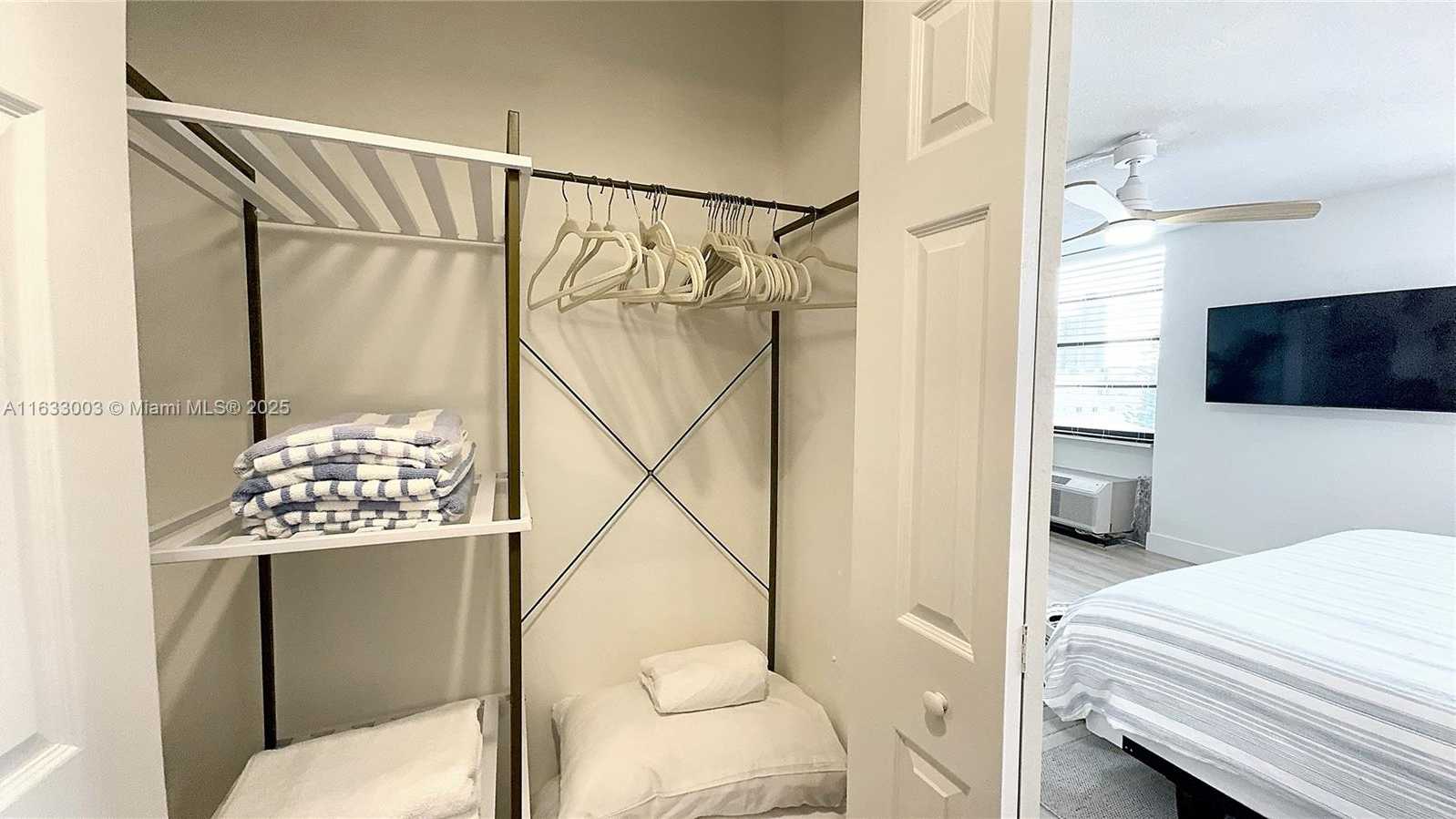 Small Image of 710 WASHINGTON AVE #506, Miami Beach Number 12
