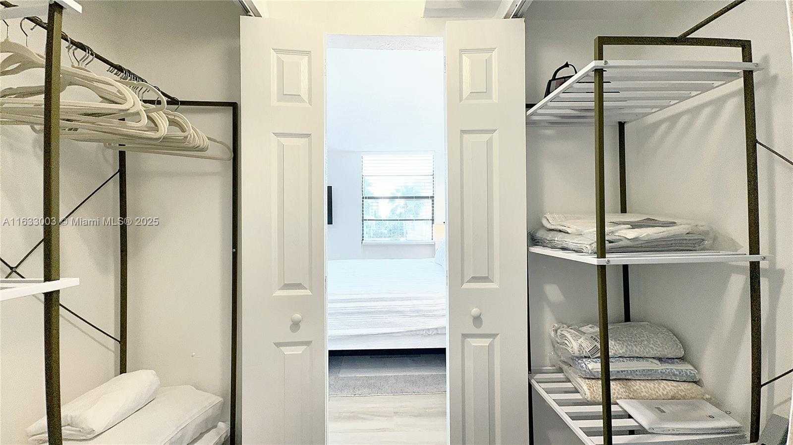 Small Image of 710 WASHINGTON AVE #506, Miami Beach Number 16