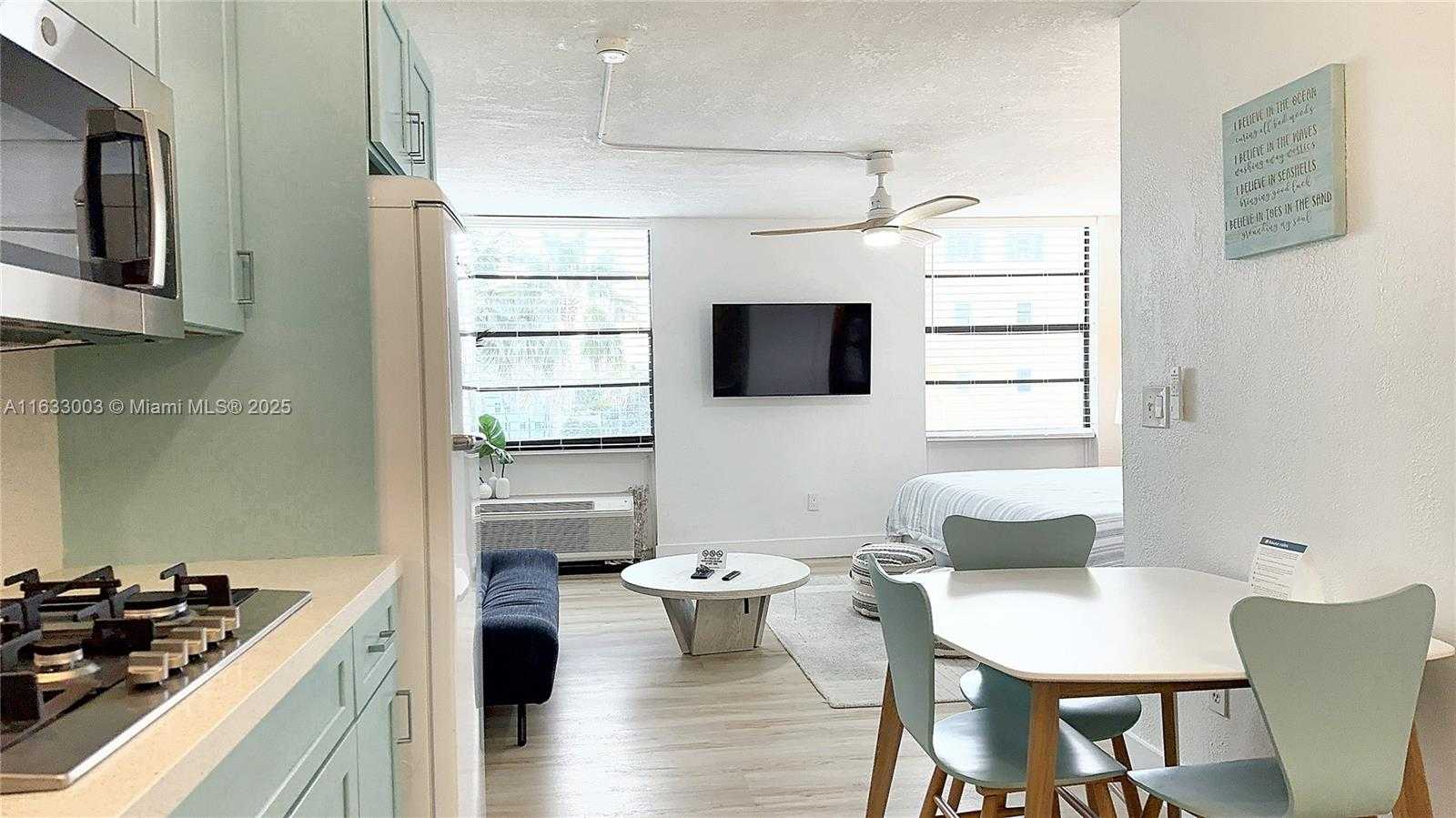 Small Image of 710 WASHINGTON AVE #506, Miami Beach Number 9