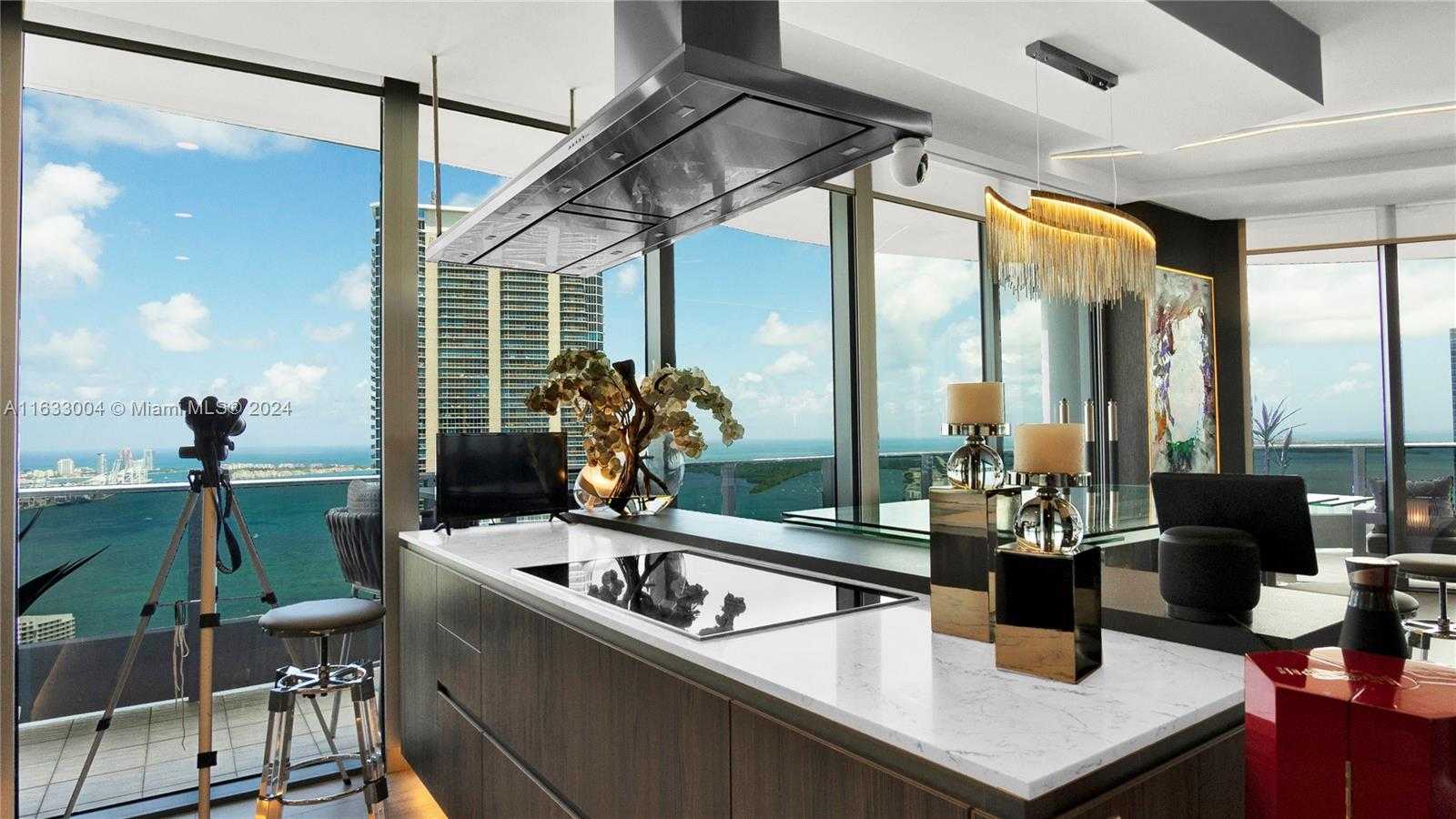 Small Image of 1000 BRICKELL PLAZA #PH6001, Miami Number 11