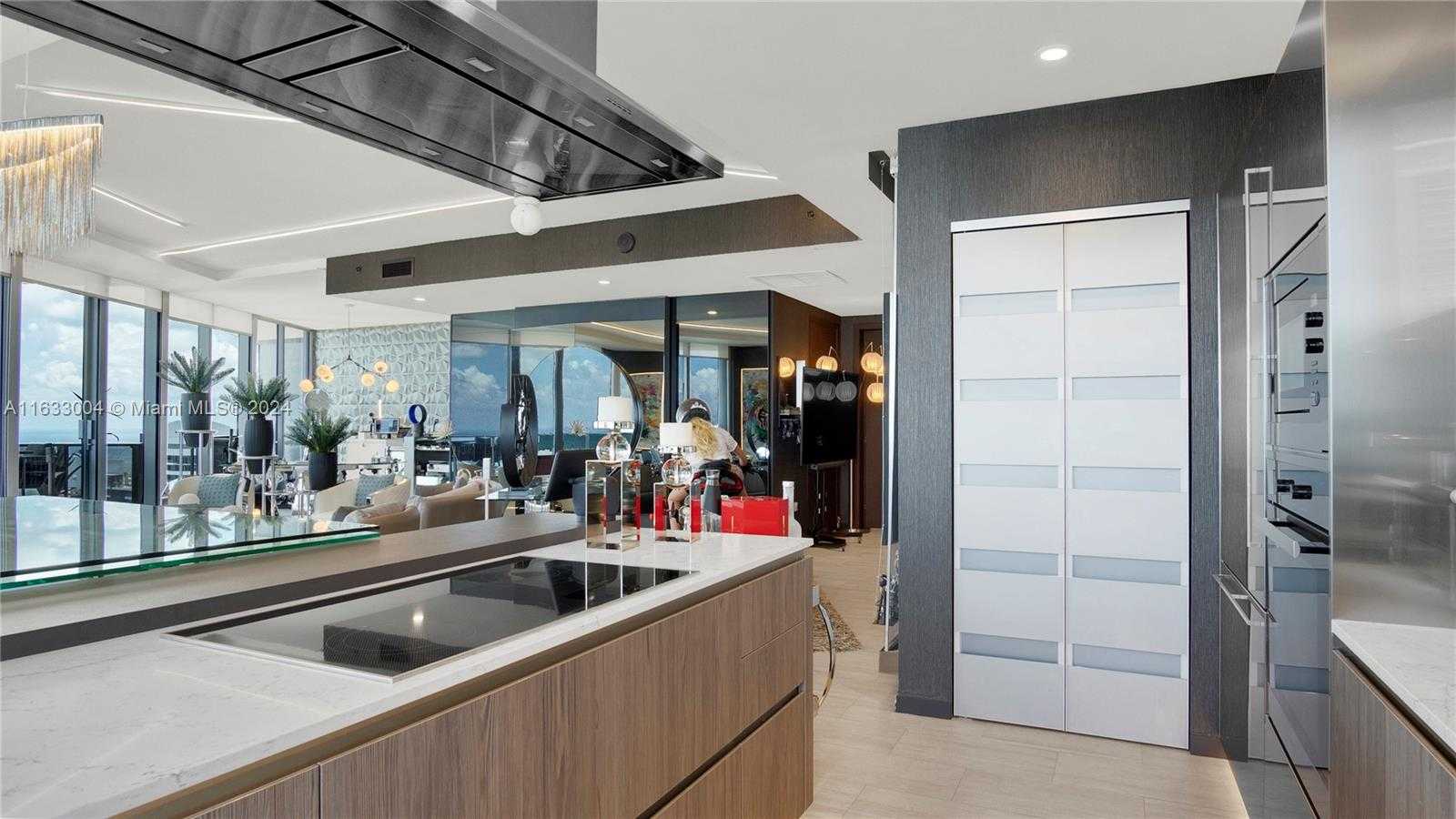 Small Image of 1000 BRICKELL PLAZA #PH6001, Miami Number 12
