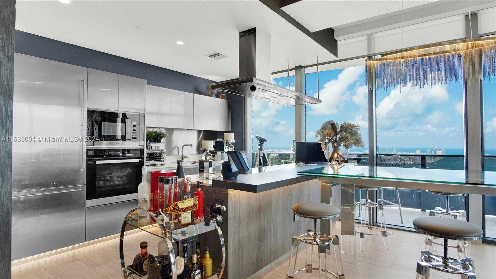 Small Image of 1000 BRICKELL PLAZA #PH6001, Miami Number 8
