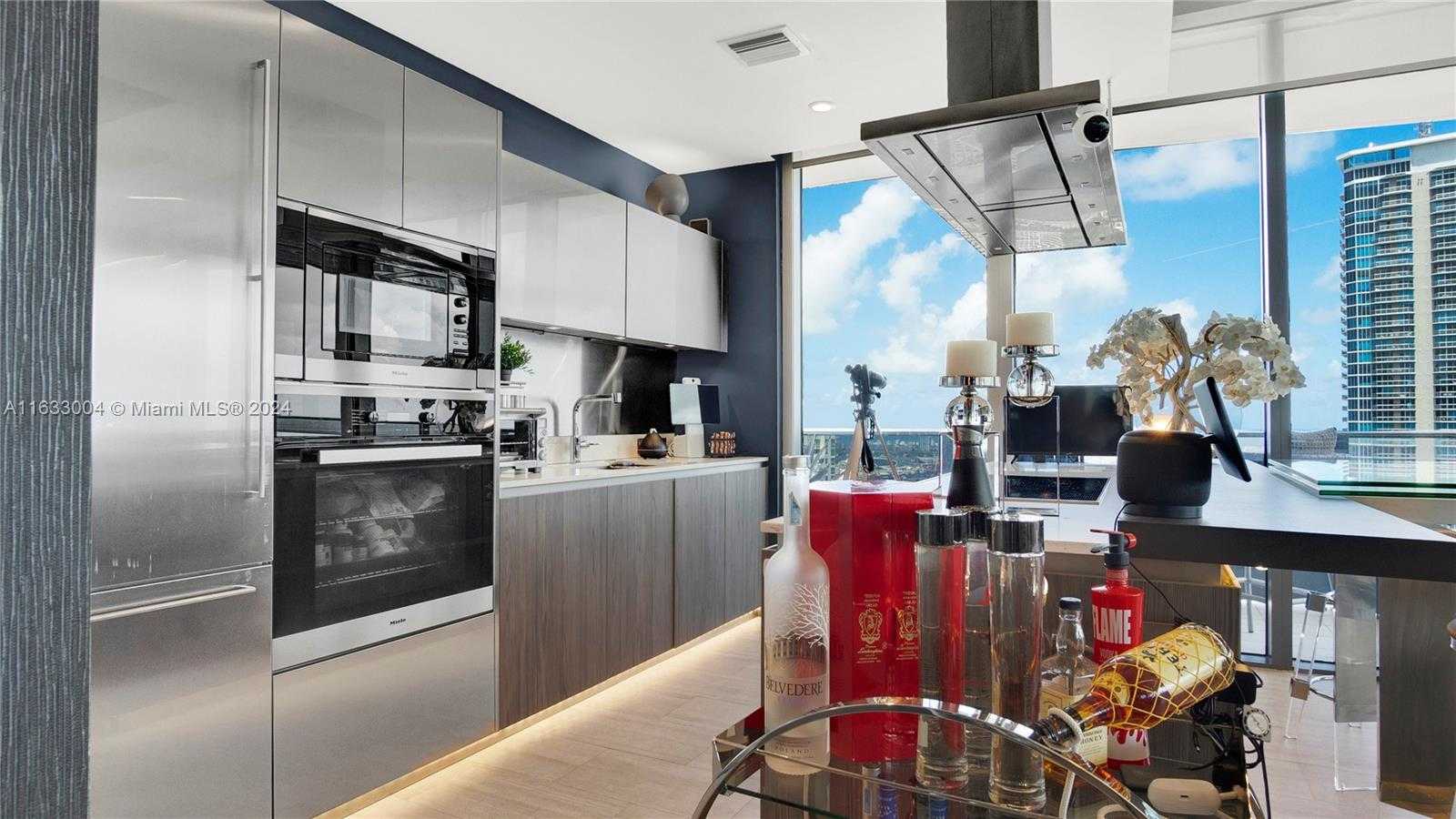 Small Image of 1000 BRICKELL PLAZA #PH6001, Miami Number 9