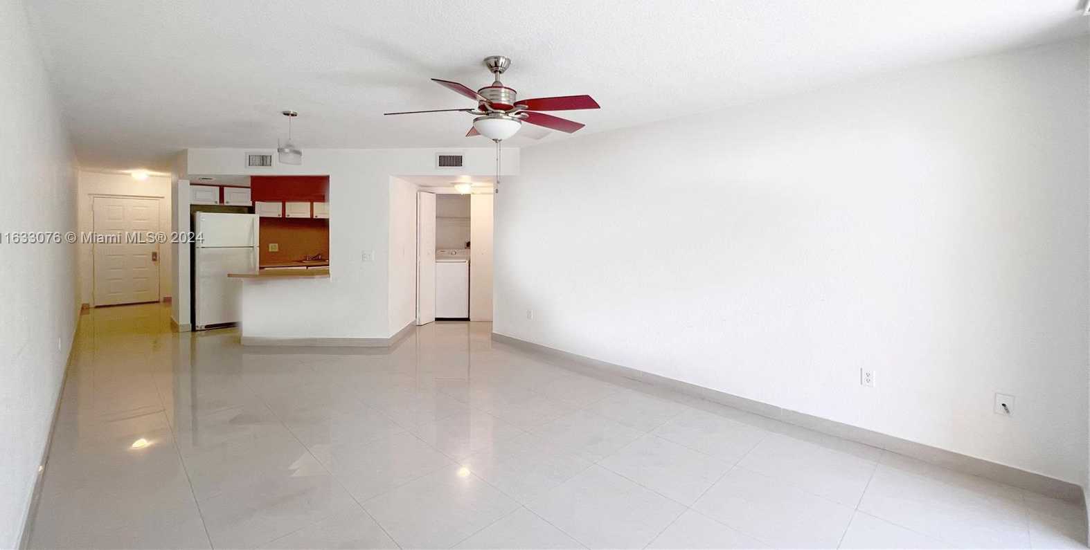 Small Image of 8323 LAKE DR #406, Doral Number 14