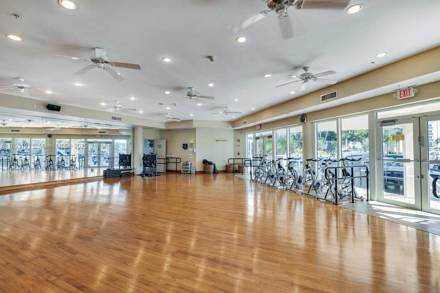Small Image of 3370 HIDDEN BAY DR #PH3615, Aventura Number 42