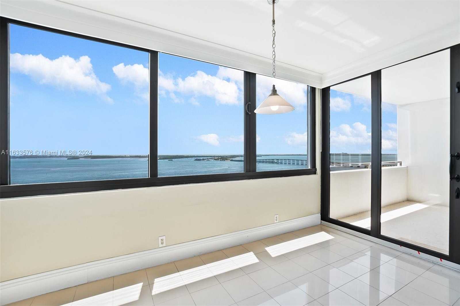 Small Image of 1581 BRICKELL AVE #2101, Miami Number 12