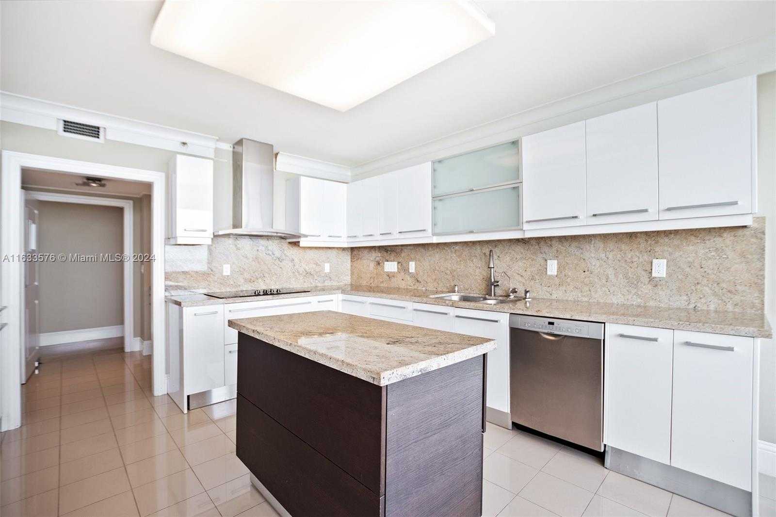 Small Image of 1581 BRICKELL AVE #2101, Miami Number 14