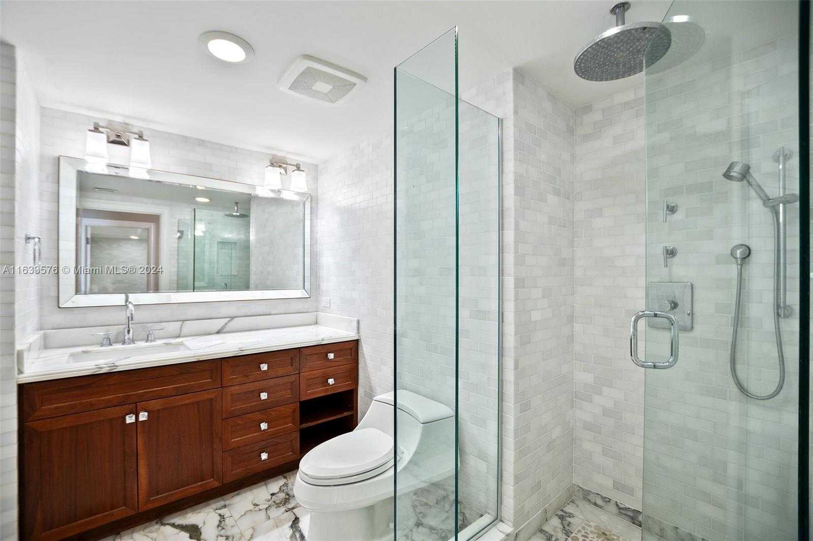 Small Image of 1581 BRICKELL AVE #2101, Miami Number 17