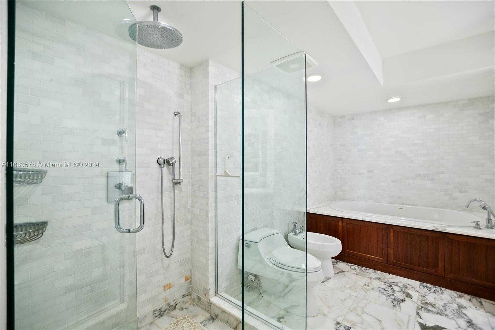 Small Image of 1581 BRICKELL AVE #2101, Miami Number 18