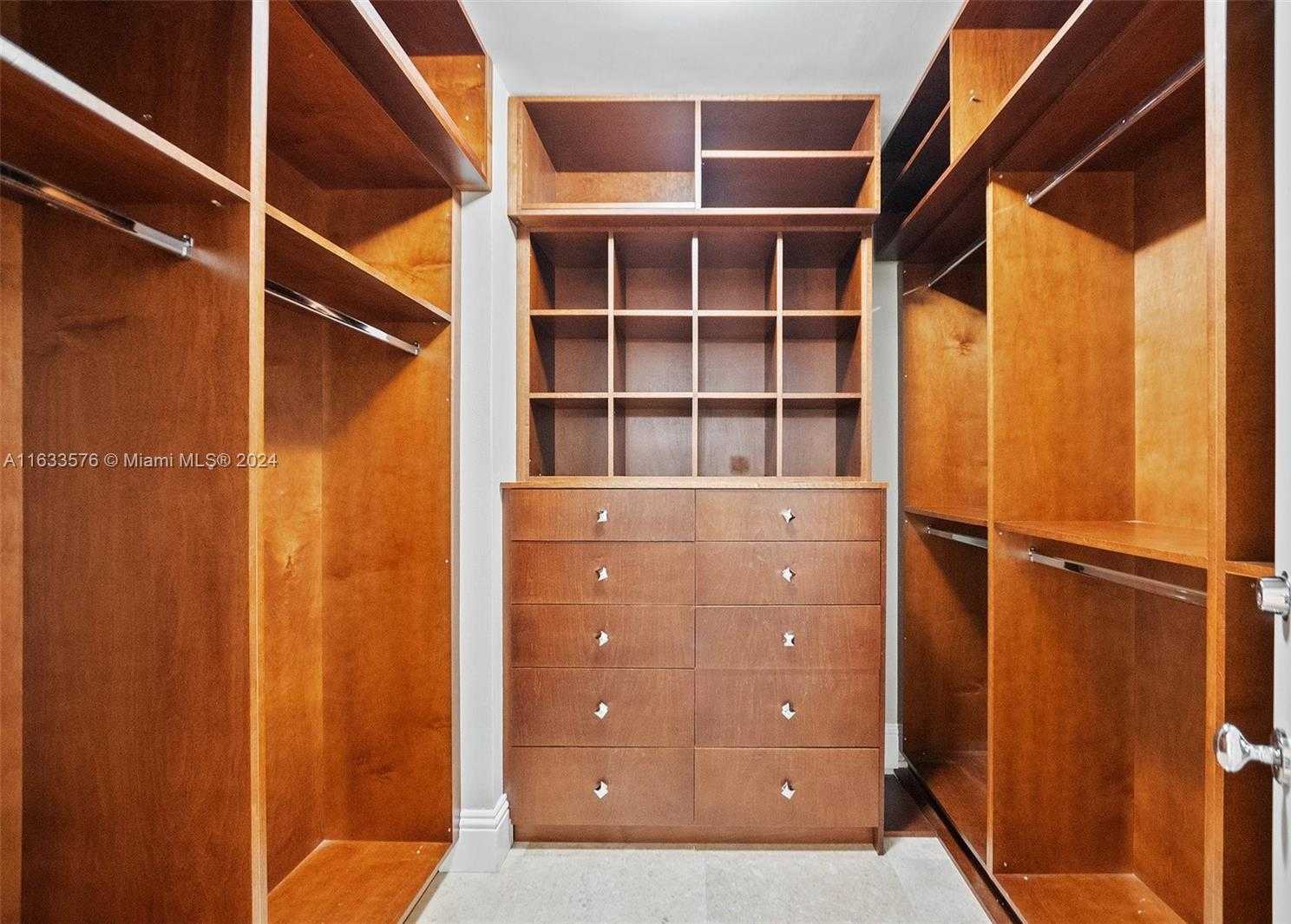 Small Image of 1581 BRICKELL AVE #2101, Miami Number 20