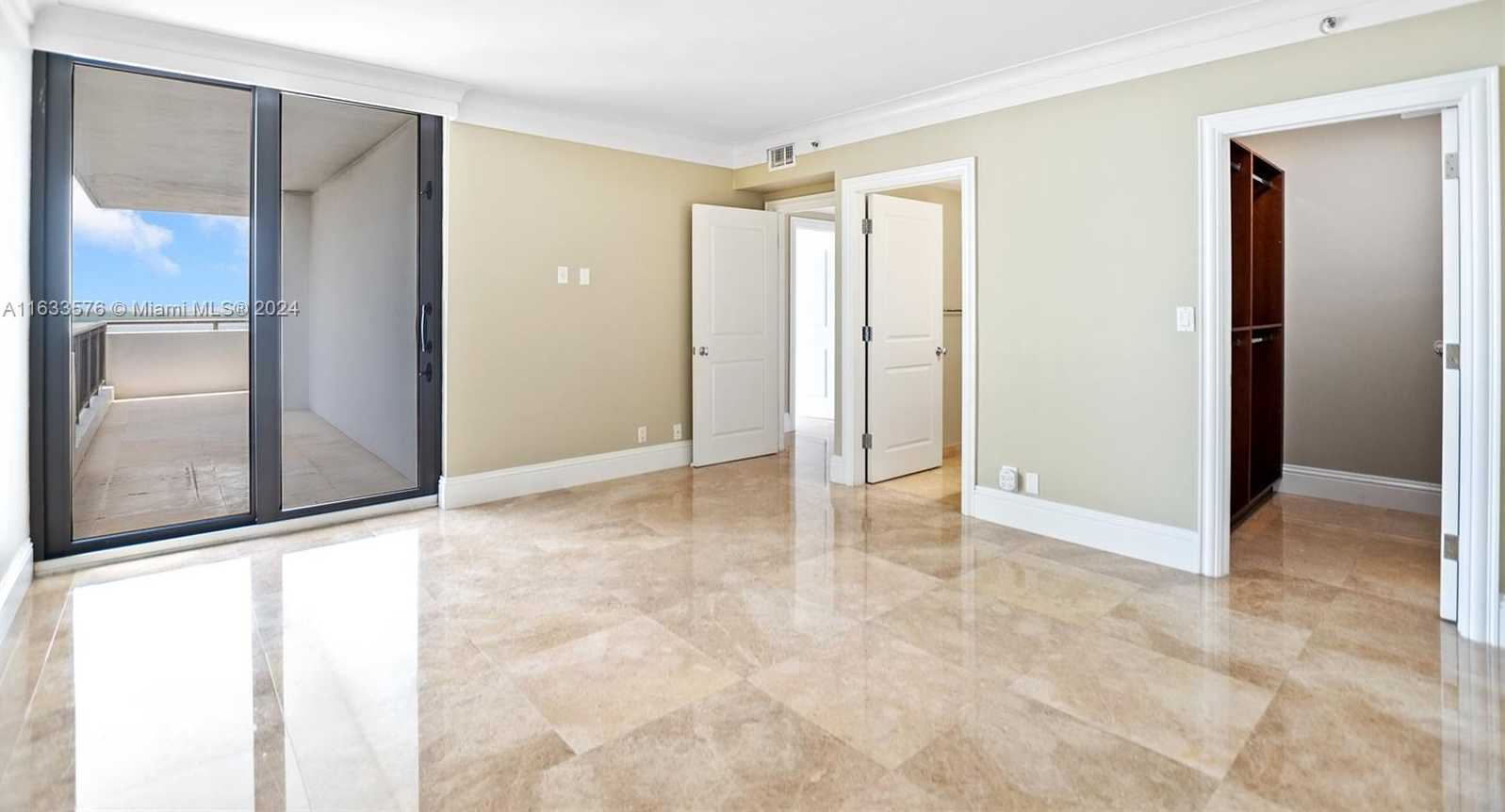 Small Image of 1581 BRICKELL AVE #2101, Miami Number 22