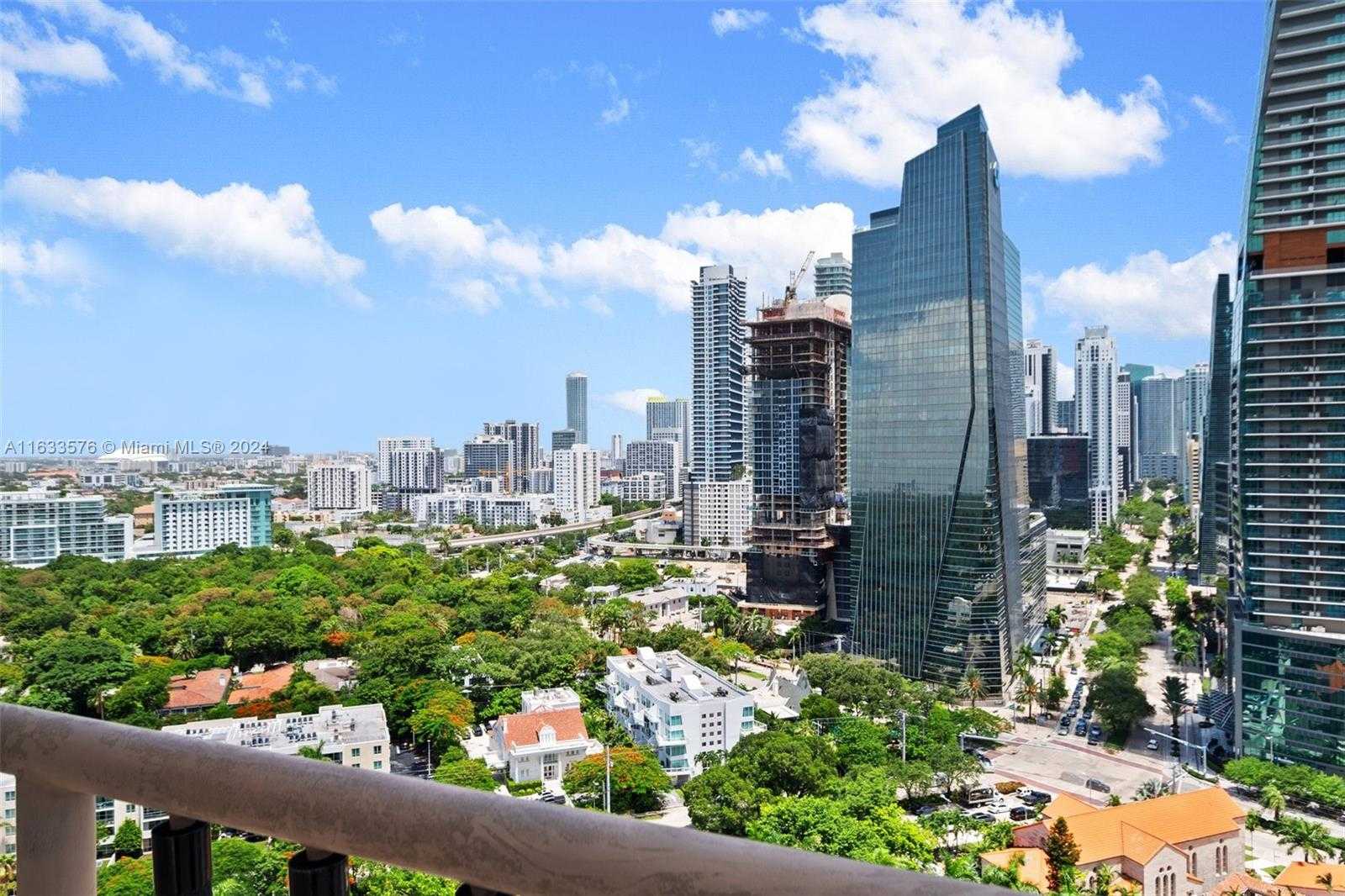 Small Image of 1581 BRICKELL AVE #2101, Miami Number 30