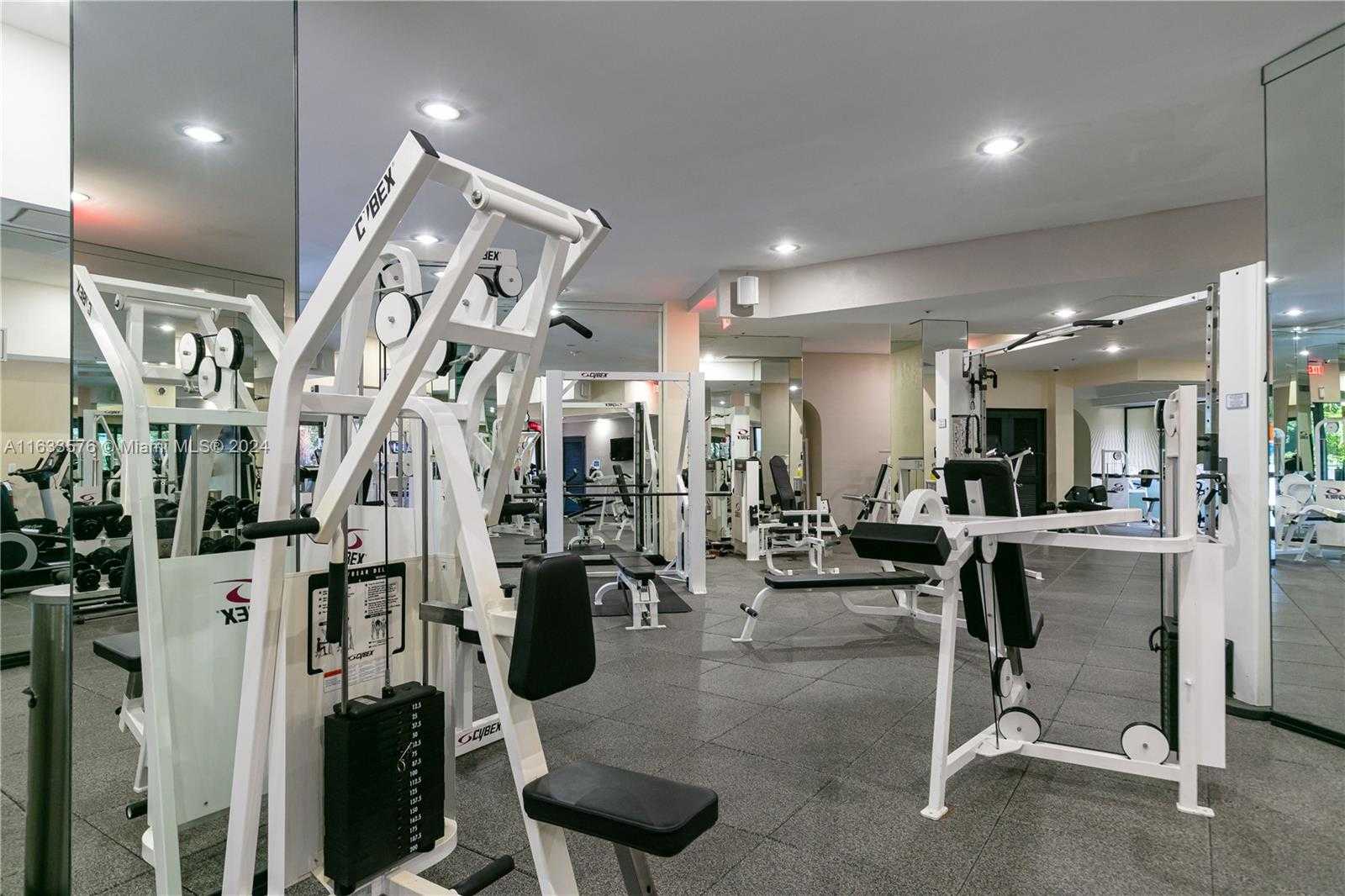 Small Image of 1581 BRICKELL AVE #2101, Miami Number 38