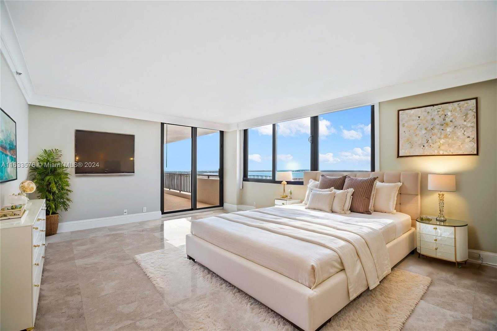 Small Image of 1581 BRICKELL AVE #2101, Miami Number 5